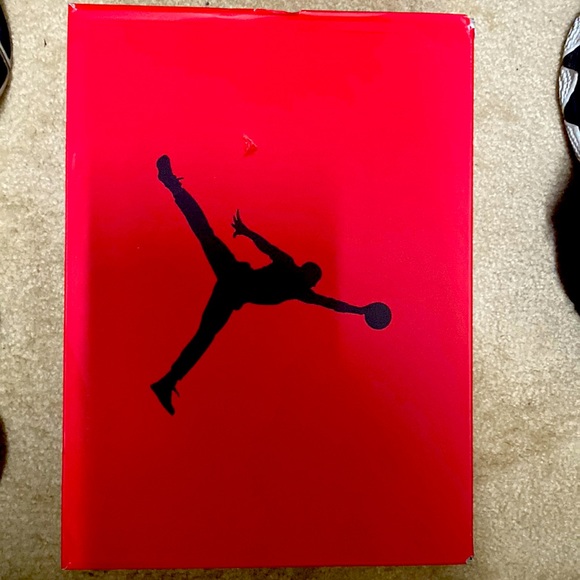 Jordan 6 - Picture 2 of 3